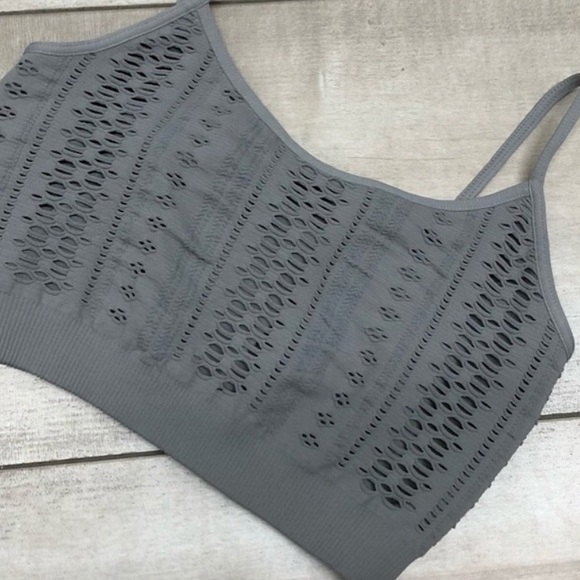 ▪️3 Bralettes bundle!  Comfy Gray Patterned OS - Picture 2 of 3